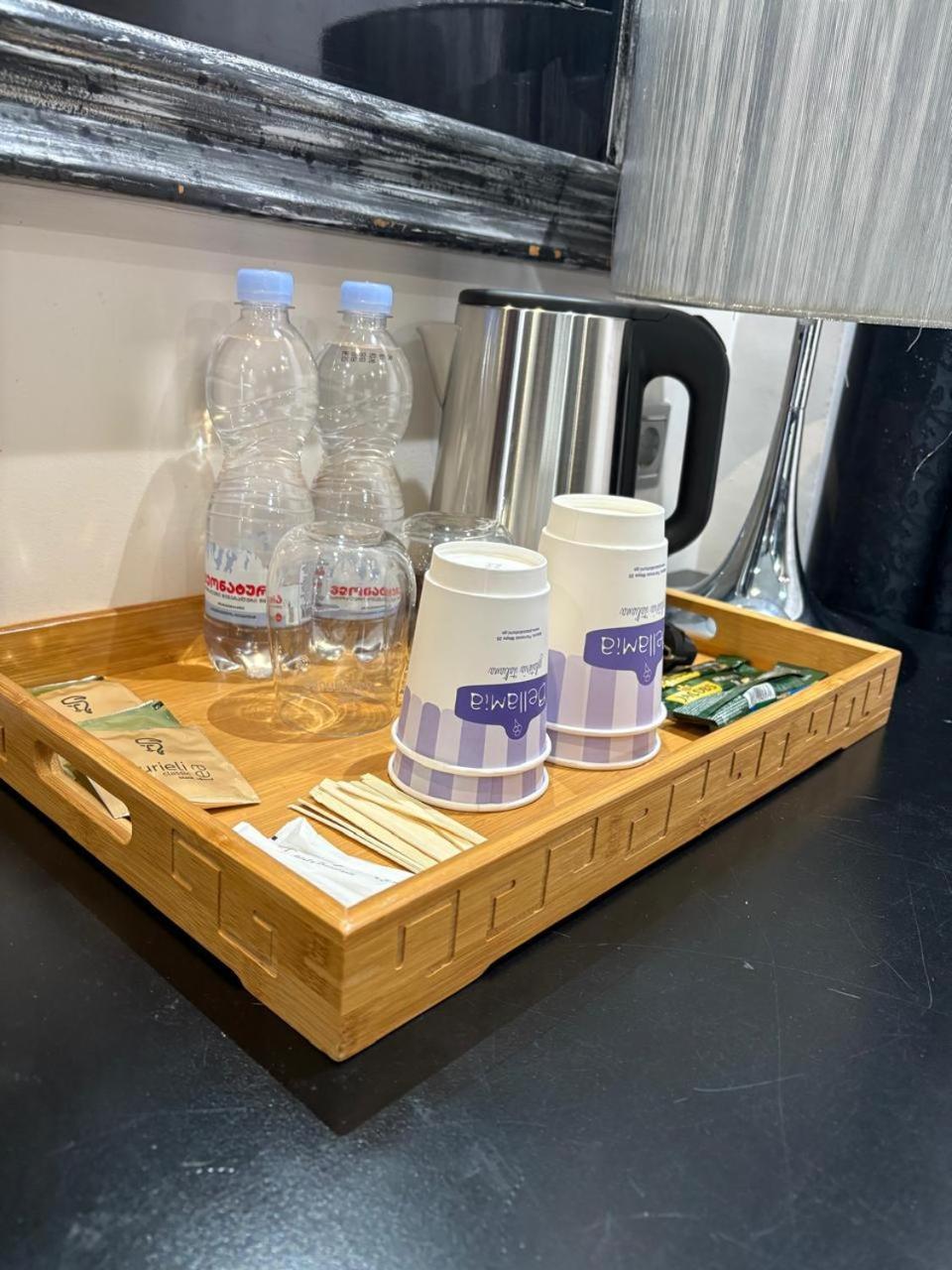 四色广场酒店 巴统 外观 照片